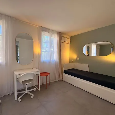 Apartment Climatise Avec Parking - Port *